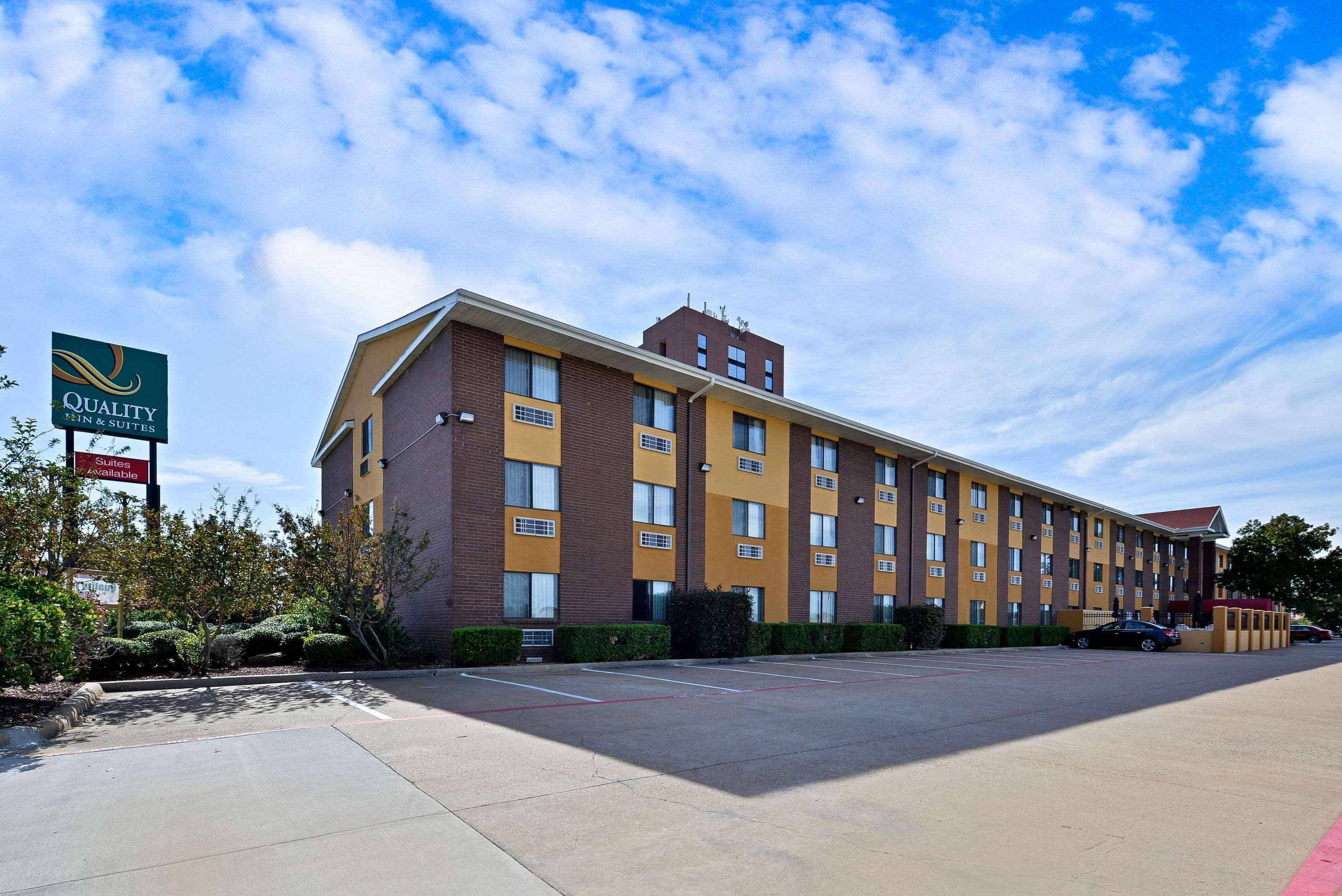 Quality Inn Dfw Airport North Irving Exterior photo